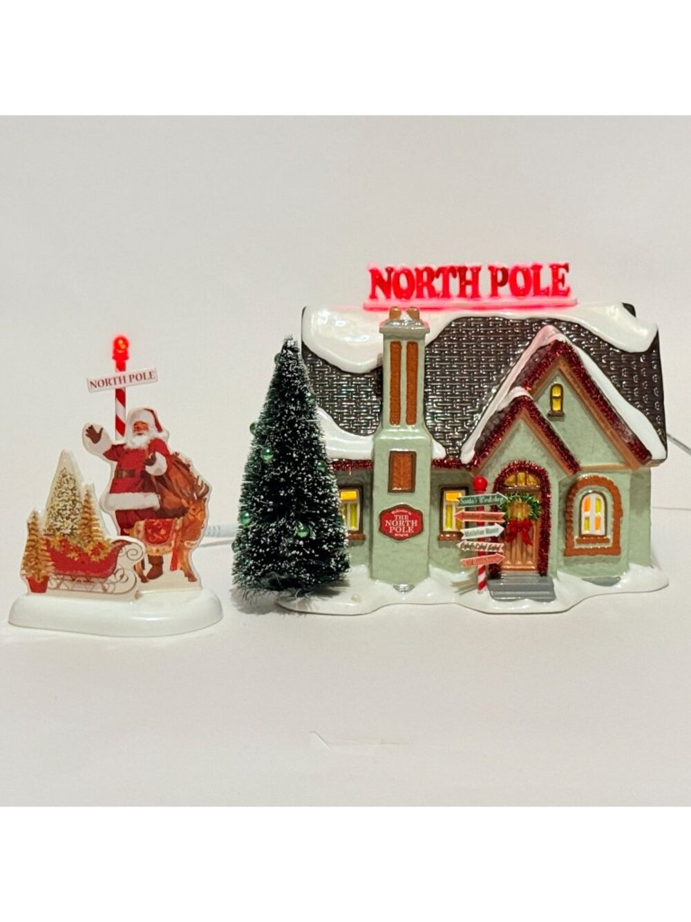 Dept 56 North Pole House 6005449 Original Snow Village Lighted Christmas House